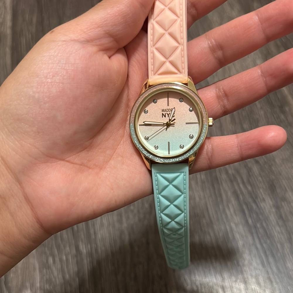 Madden NYC sparkly watch